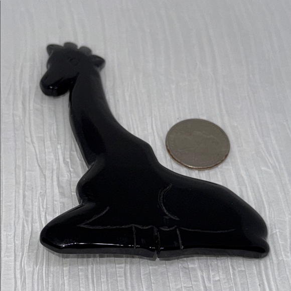 Vintage Massive Black Giraffe pin brooch high end black agate Saks Fifth runway. - Picture 5 of 13